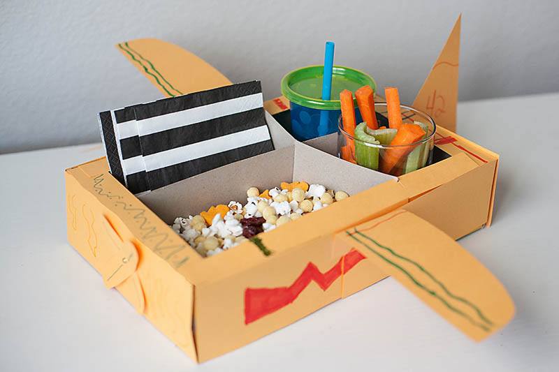 https://www.kixcereal.com/wp-content/uploads/2013/08/Kix-Airplane-Snack-Box-12.jpg