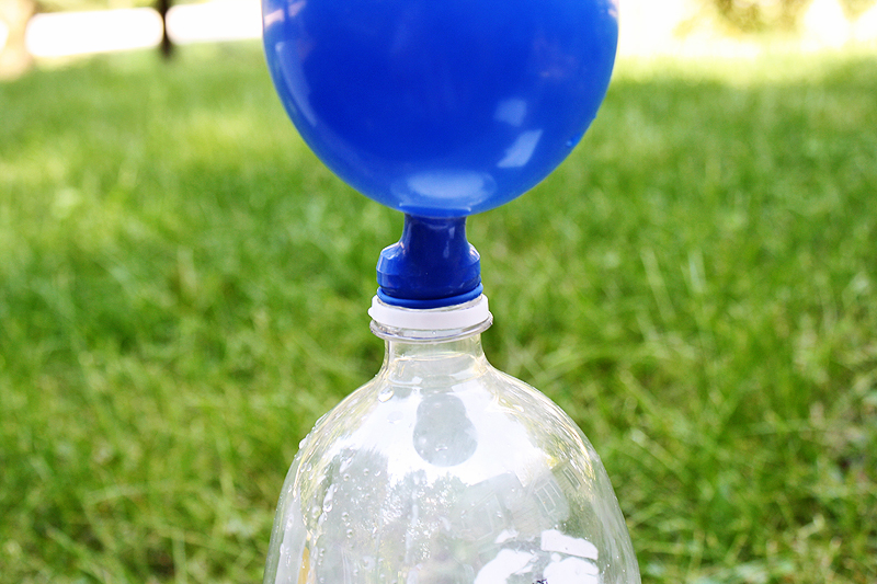 Hot Air Balloon Bottle - @amandaformaro KixCereal.com