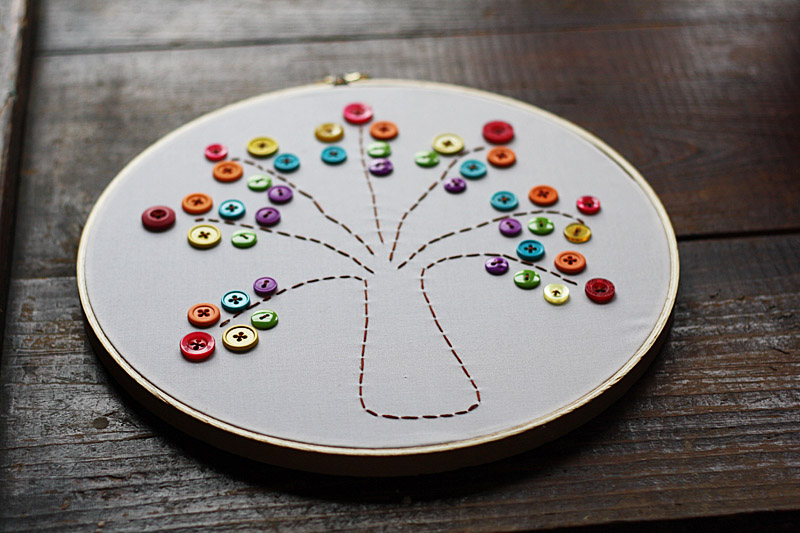 Embroidery Hoop Rainbow Tree by @amandaformaro for Kix Cereal