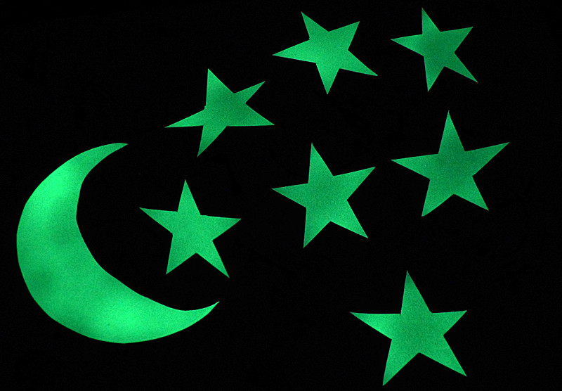 DIY Glow in the Dark Stars by @amandaformaro for Kix Cereal