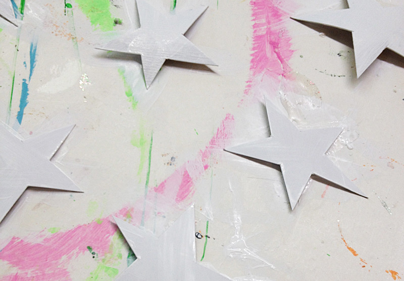 DIY Glow in the Dark Stars by @amandaformaro for Kix Cereal