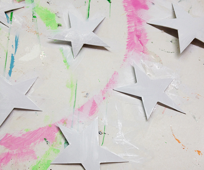 DIY SUPER BRIGHT GLOW IN THE DARK STARS 