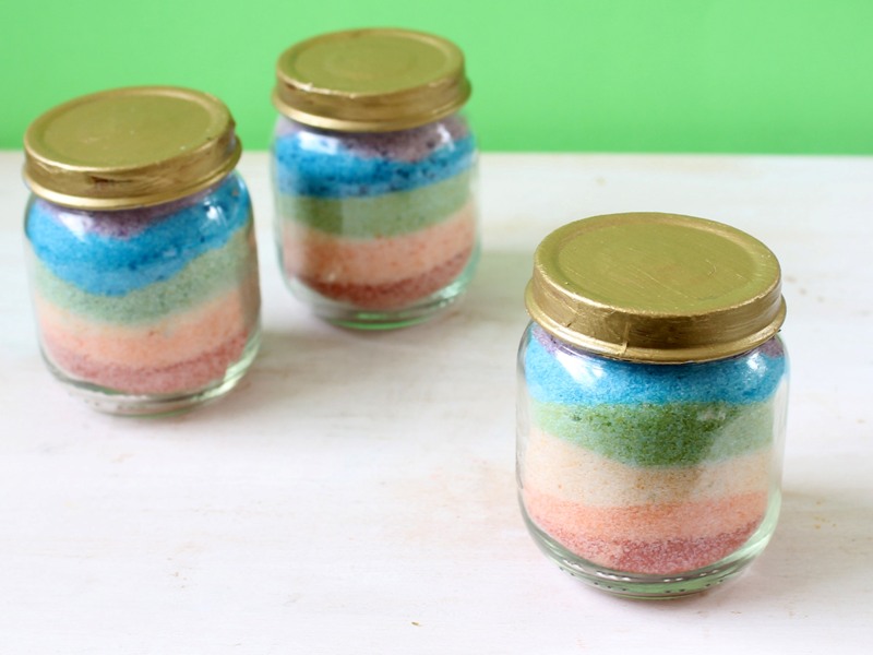 put the gold lid on baby food jars for rainbow pot o gold