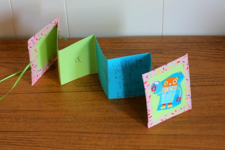 Recycled craft for kids: Kix cereal box accordion album