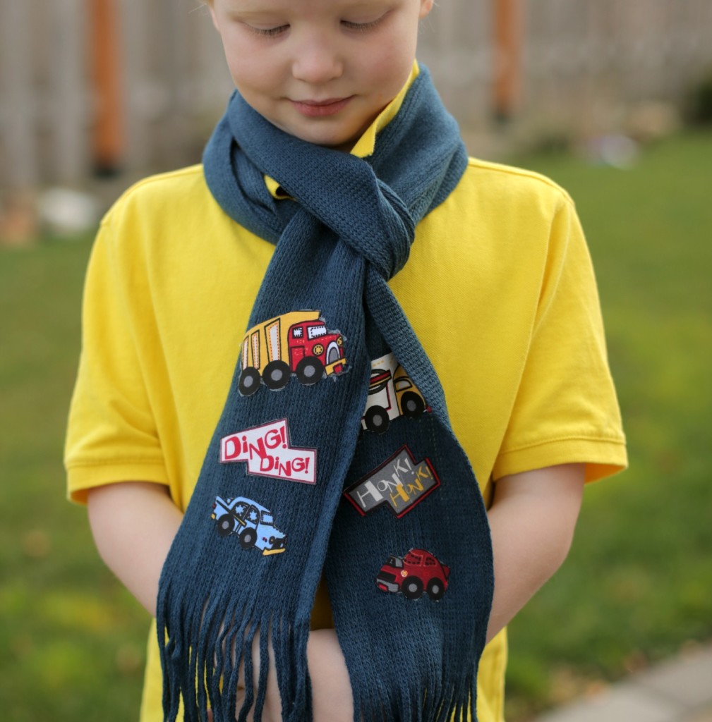 No-Sew Scarf Embellishment: fun fabric applique