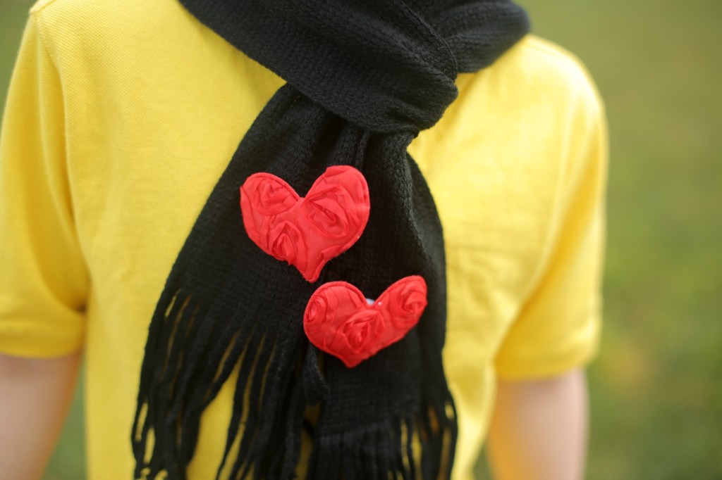 No-sew scarf embellishments: interchangeable heart appliques