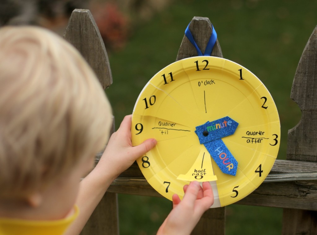 Paper plate clock craft idea