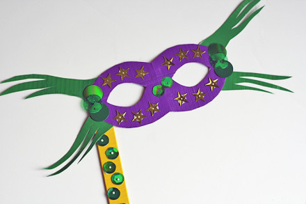 Duct Tape Mardi Gras Mask by @amandaformaro