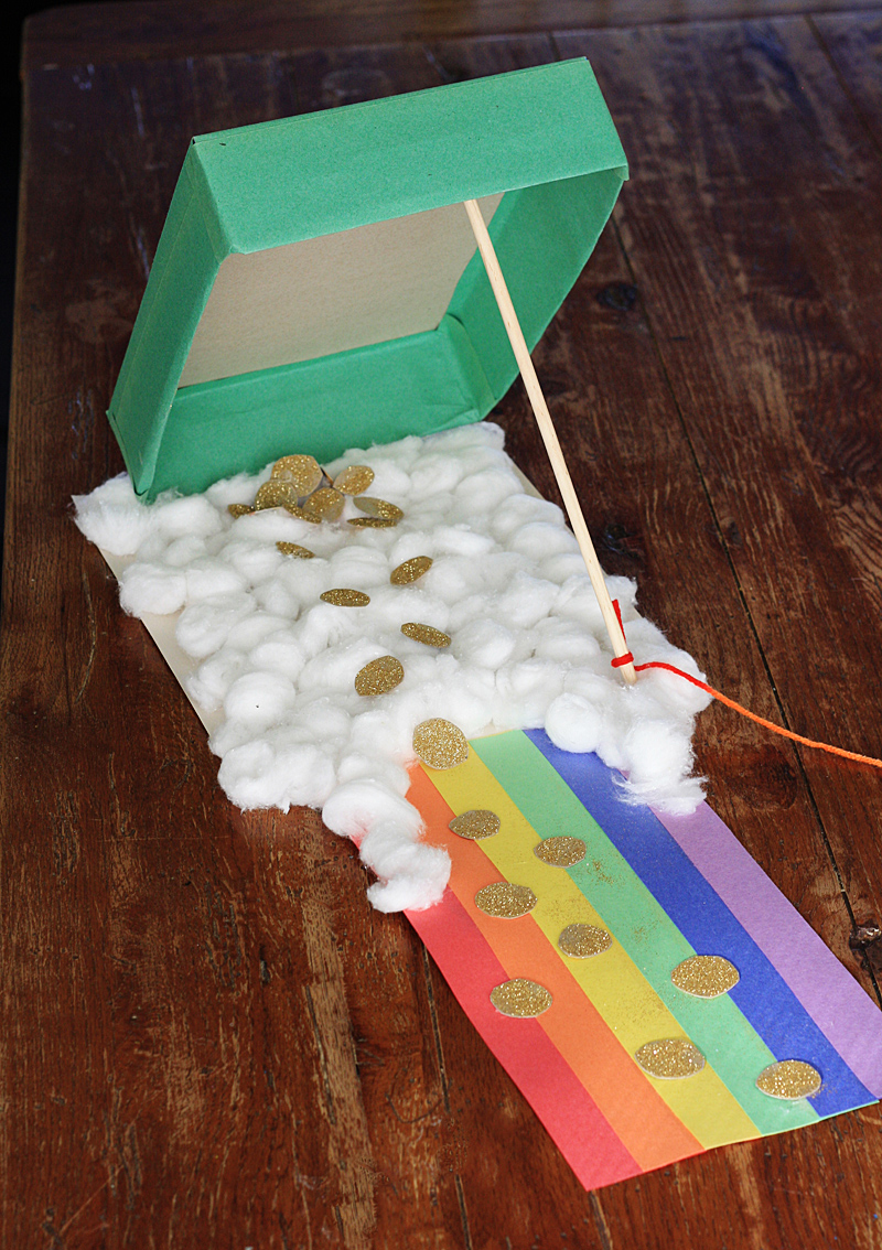 How to Make a {Super Easy} Leprechaun Trap for St. Patrick's Day