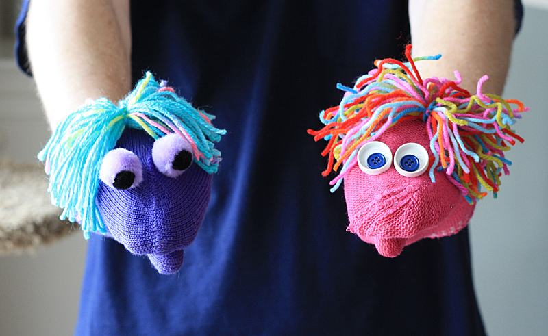 Mismatched Mitten Puppets on kixcereal.com