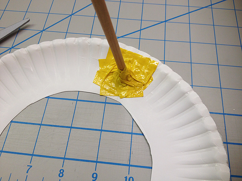 paper plate kite step 5