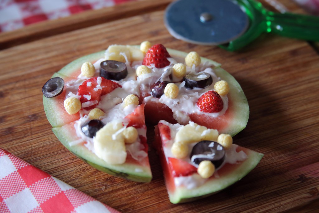 Watermelon pizza - such a cute snack!