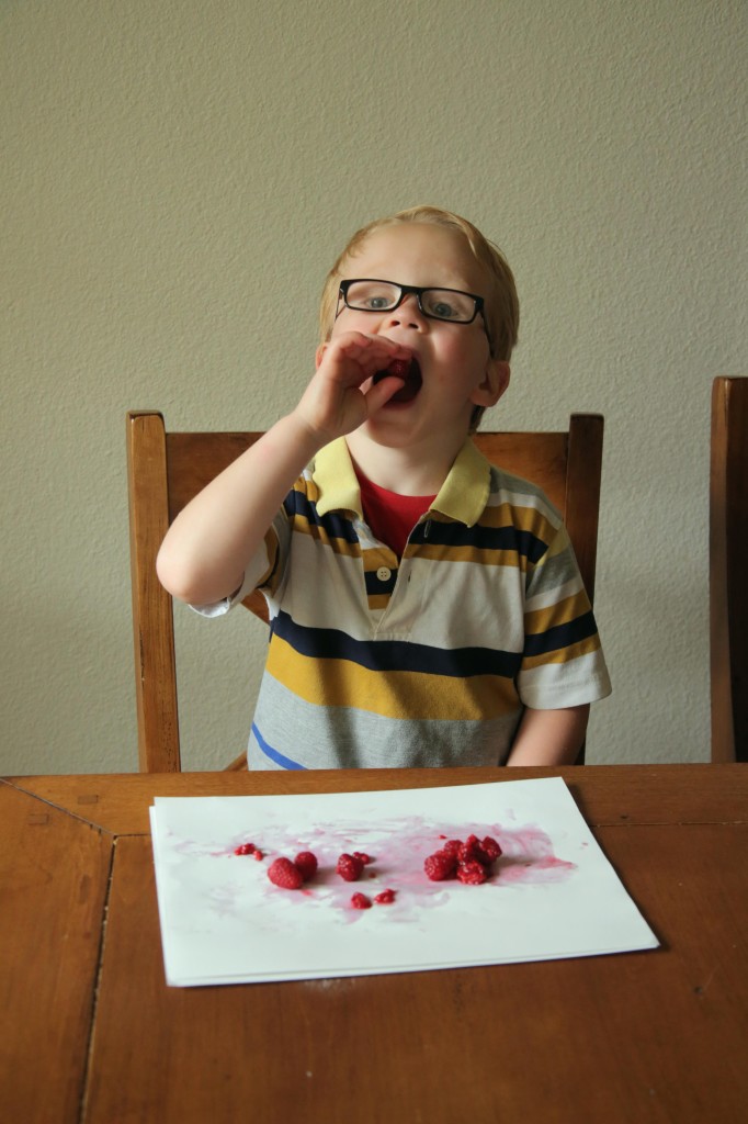 Berry painting - art and snack idea