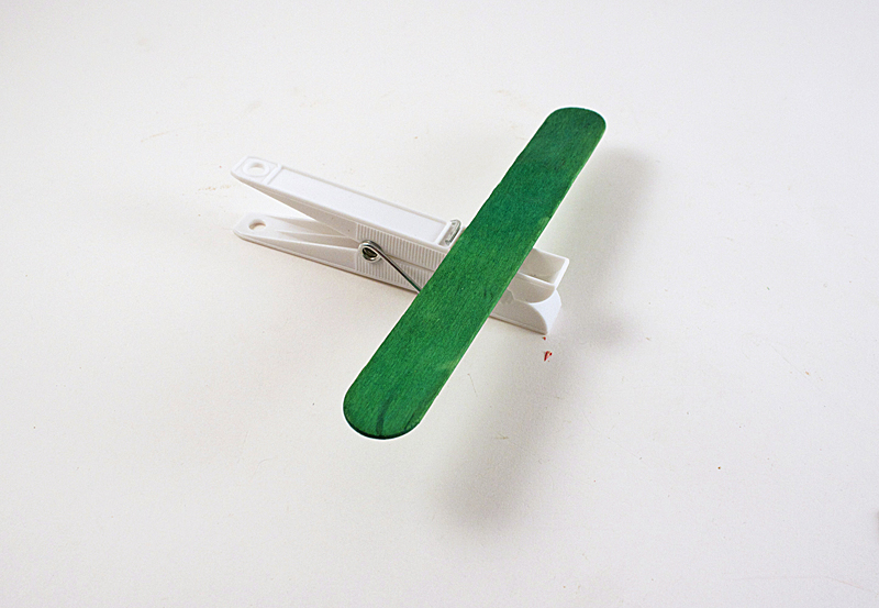 Clothespin Airplane craft for preschoolers
